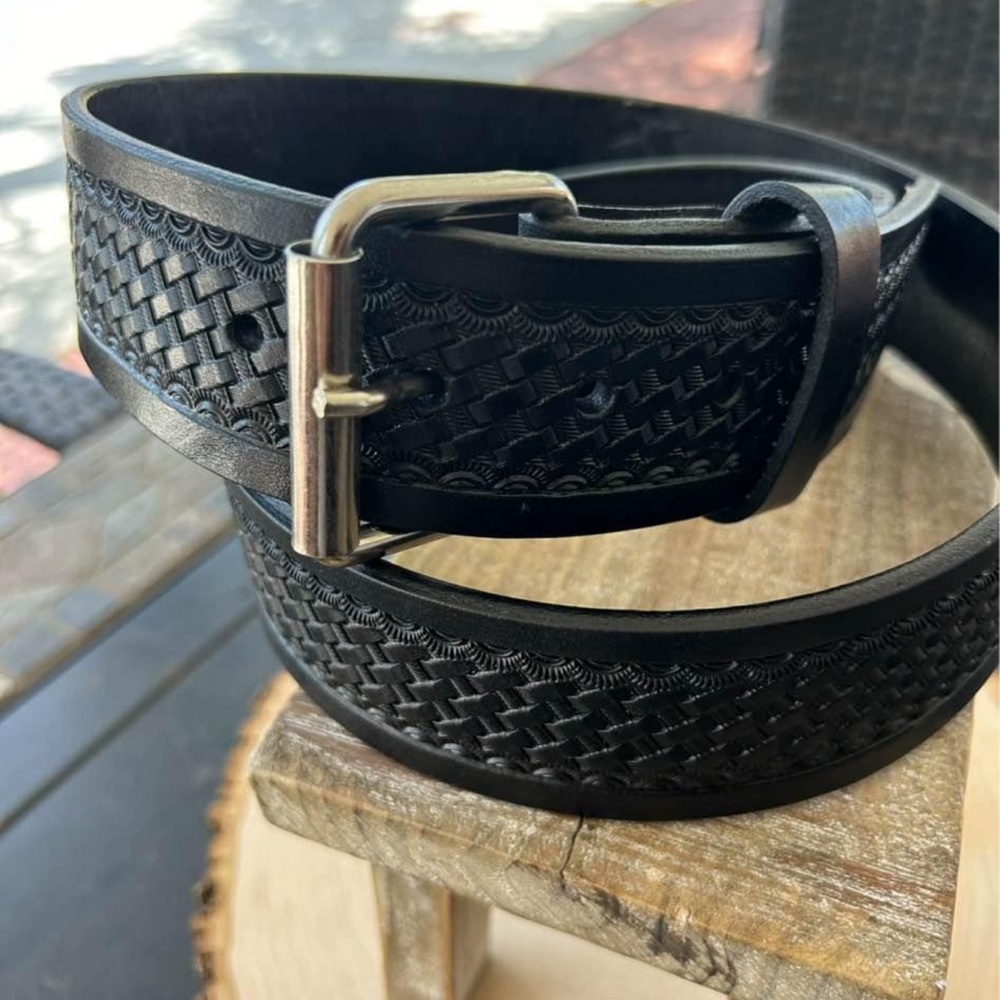 Black Leather Men's Belt